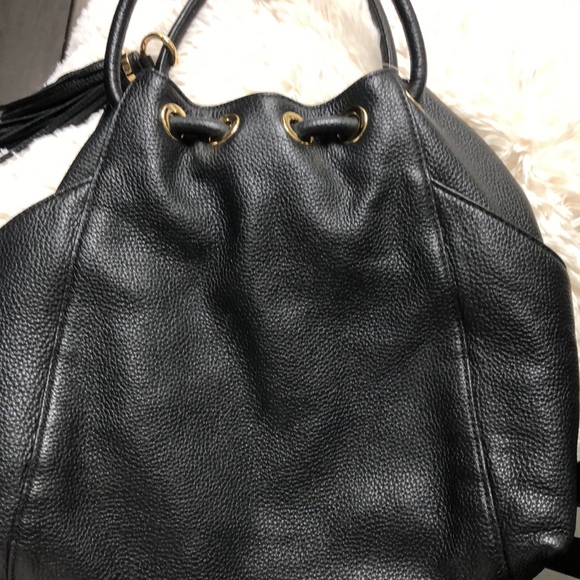 Elegant Black Hobo Bag with Tassel - Picture 4 of 8